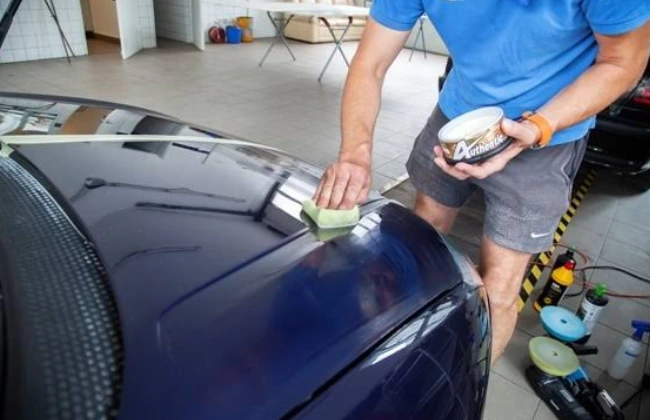 Auto poleerimine Tallinnas – värvkatte läike taastamine